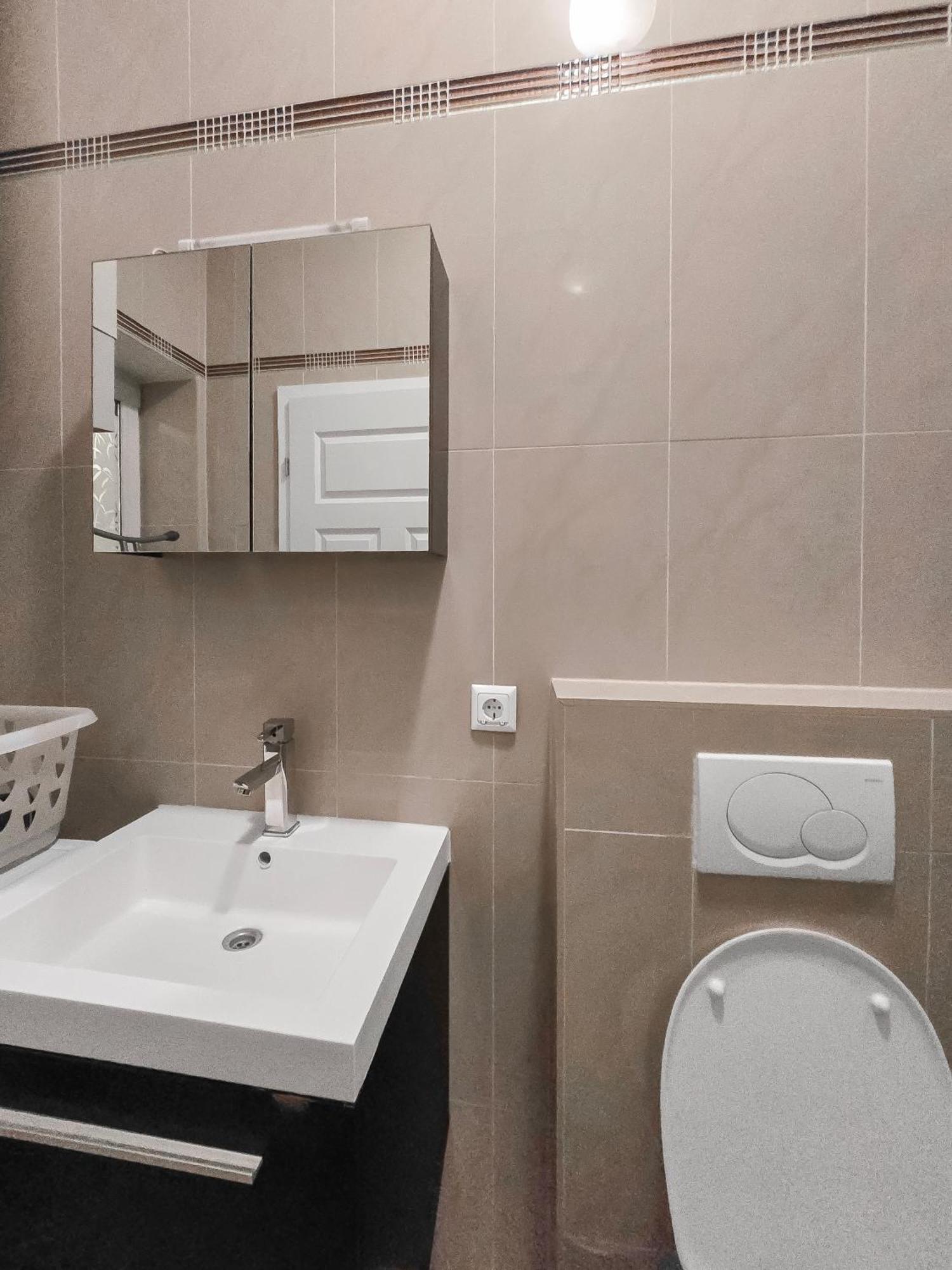 Charming One-bedroom Near Millennium * Wien